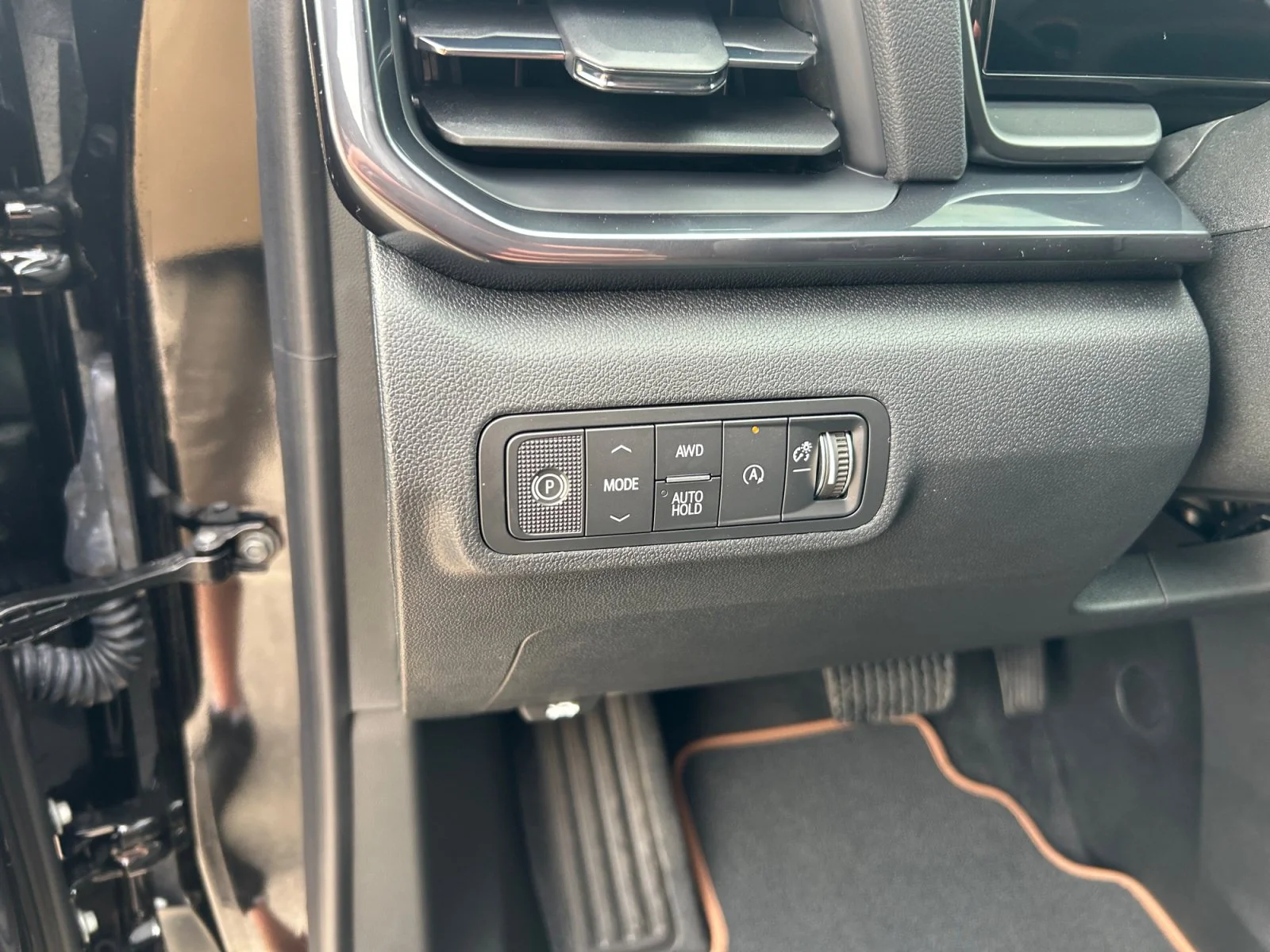 New 2027 Ebony Twilight Metallic GMC AWD AT4 image 16