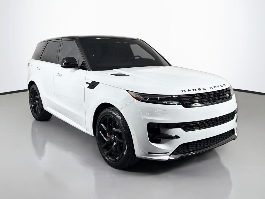 Certified Used 2025 Fuji White Land Rover Dynamic SE image 3