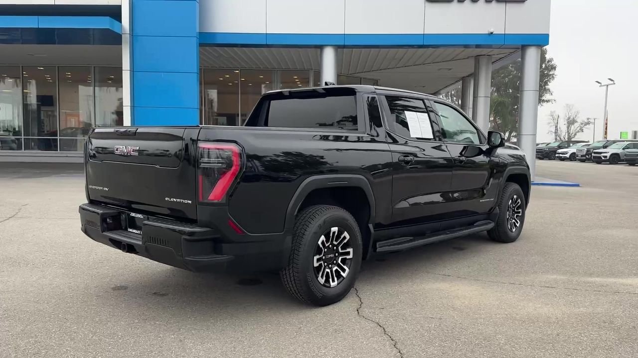Used 2026 Onyx Black GMC Elevation Extended Range image 35