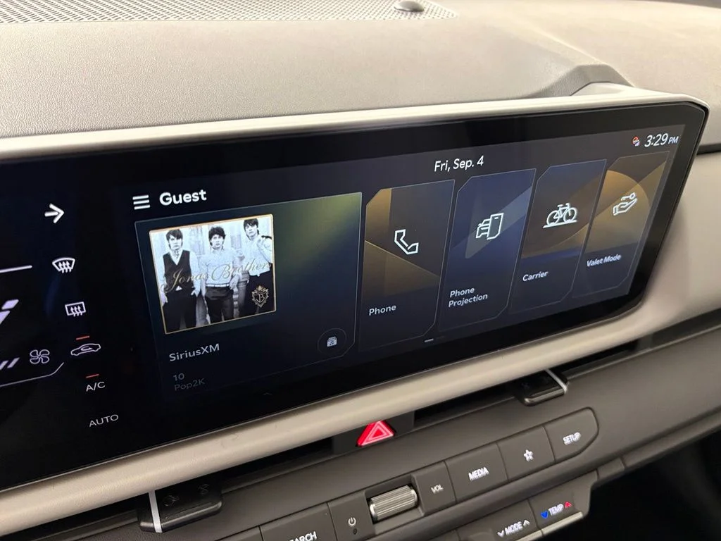 New 2027 Snow White Pearl Kia EX image 26