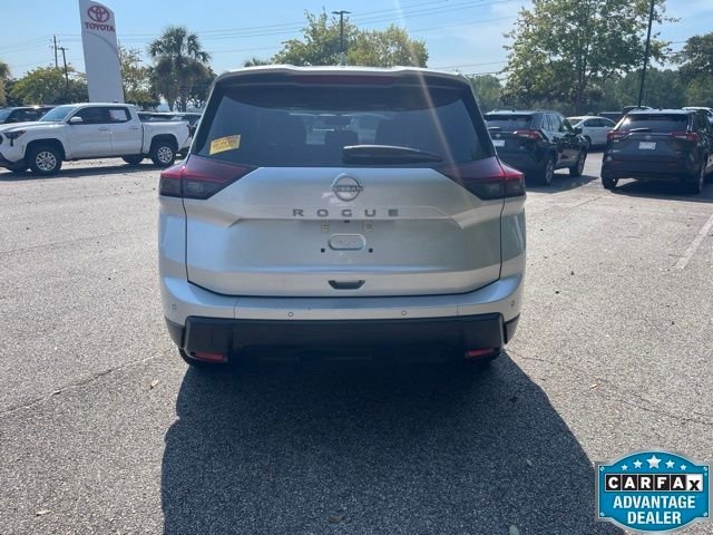 Used 2025 Silver Nissan SV image 7
