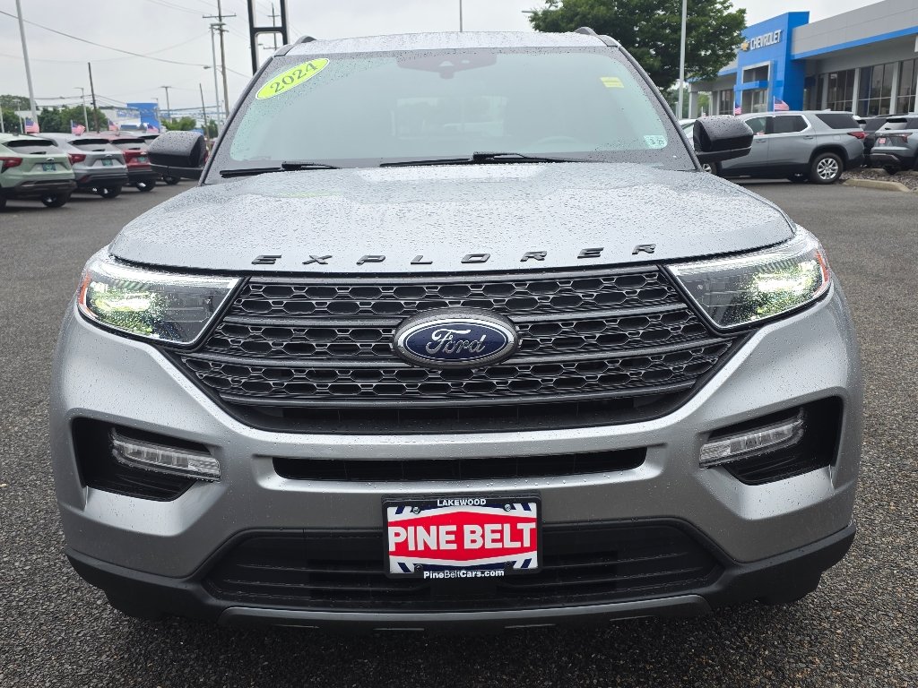 Used 2024 Silver Metallic Ford XLT image 10
