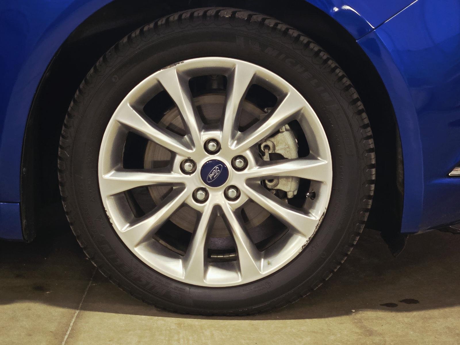 Used 2017 Lightning Blue Ford SE image 12