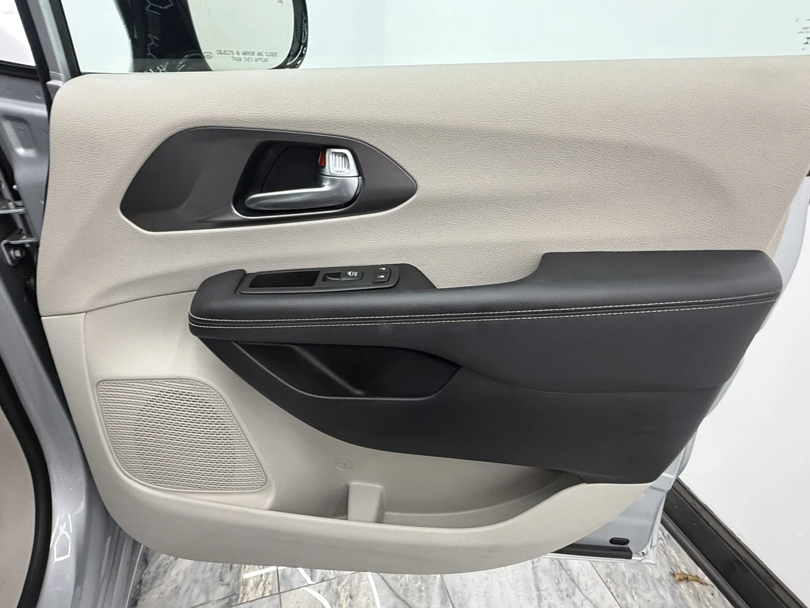 Used 2024 SILVER Chrysler Touring L image 42