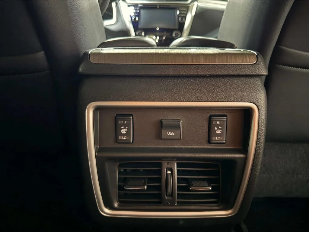 Used 2016 Magnetic Black Metallic Nissan Platinum image 21