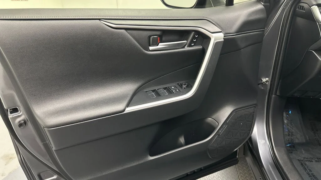 Used 2020 Gray Toyota Limited image 17