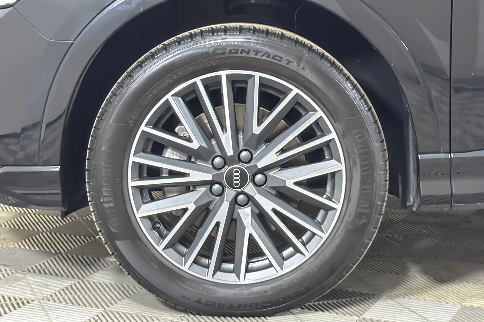 Used 2022 Mythos Black Metallic Audi Premium 40 TFSI quattro image 24