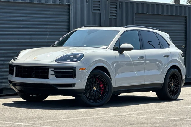 2024 Porsche Cayenne S