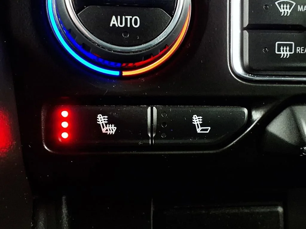 Used 2023 Summit White Chevrolet LT image 14
