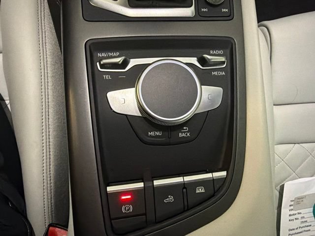 Used 2023 Suzuka Gray Metallic Audi V10 performance image 21