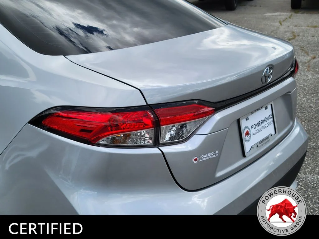 Used 2022 Silver Toyota LE image 13