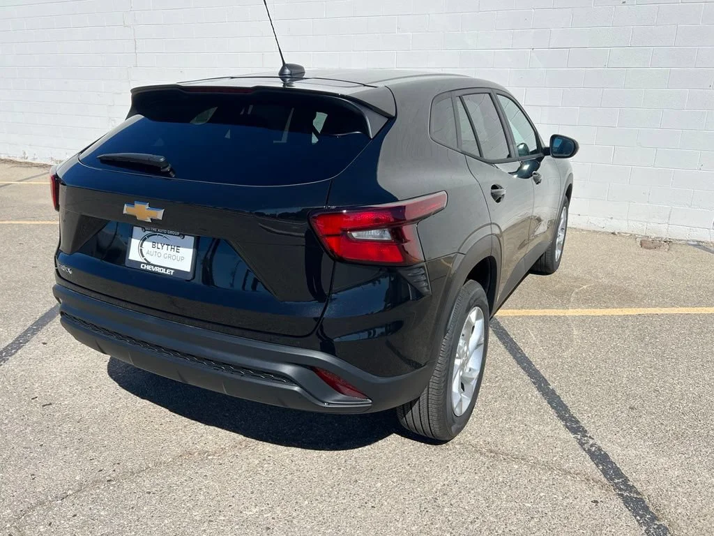 2026 Chevrolet Trax LS - Photo 8