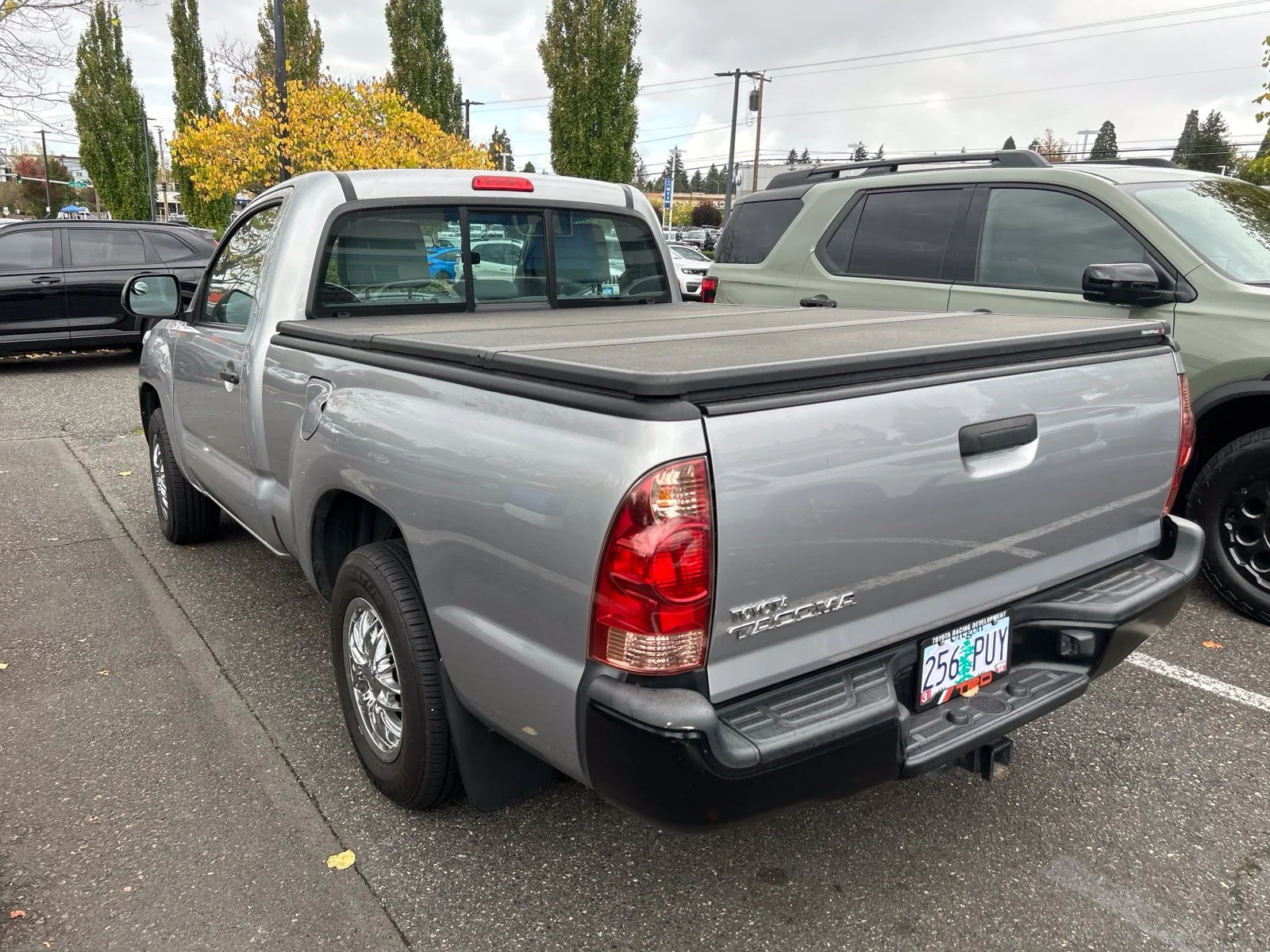 Used 2014 Silver Sky Metallic Toyota Base image 6
