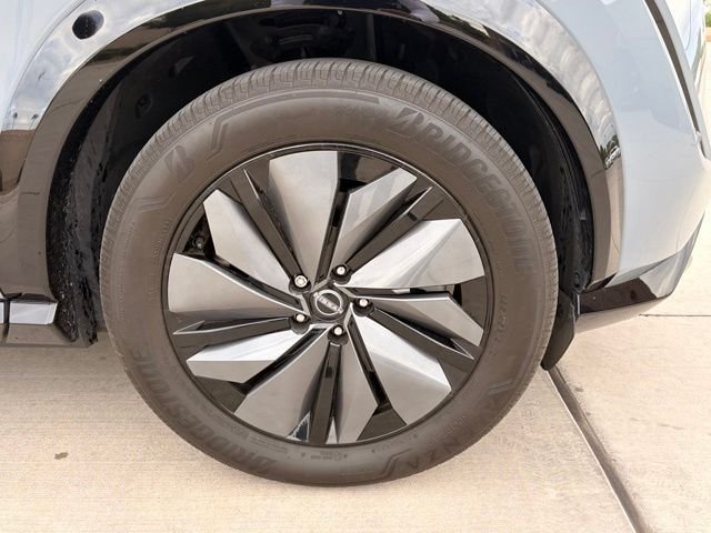 Used 2024 Diamond Pearl Nissan ENGAGE image 5