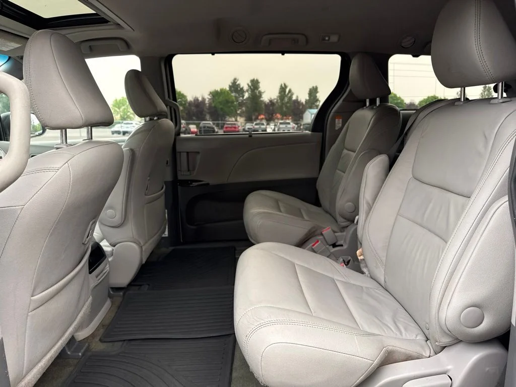 Used 2015 Blizzard Pearl Toyota XLE image 20