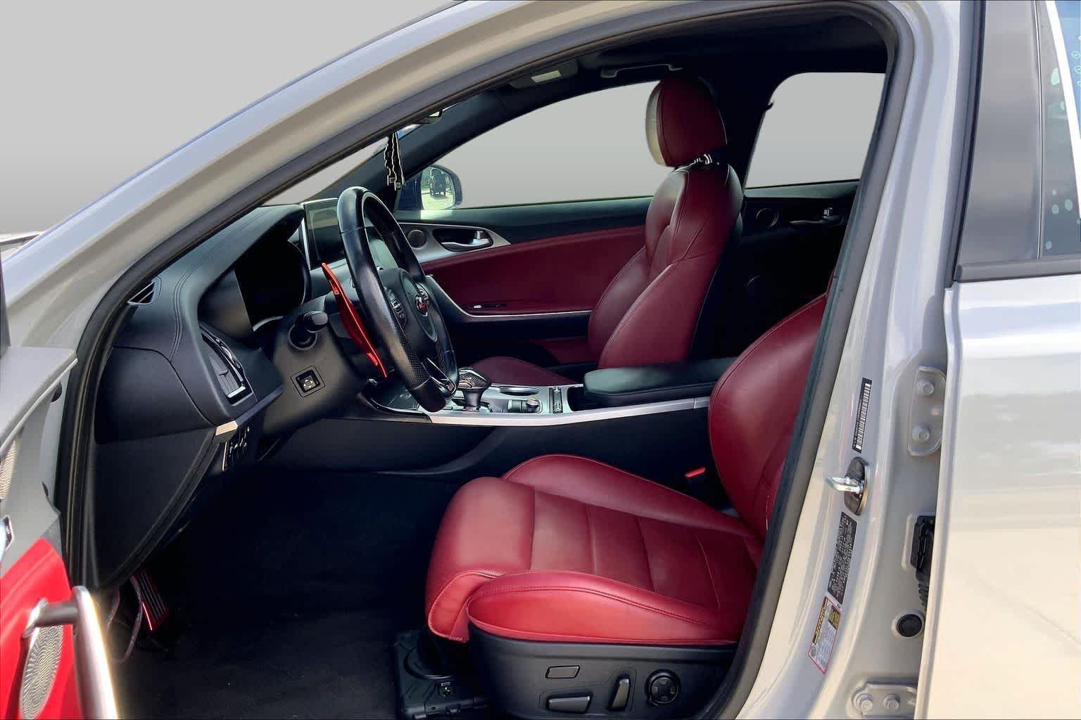 Pre-Owned 2019 Kia Stinger GT2