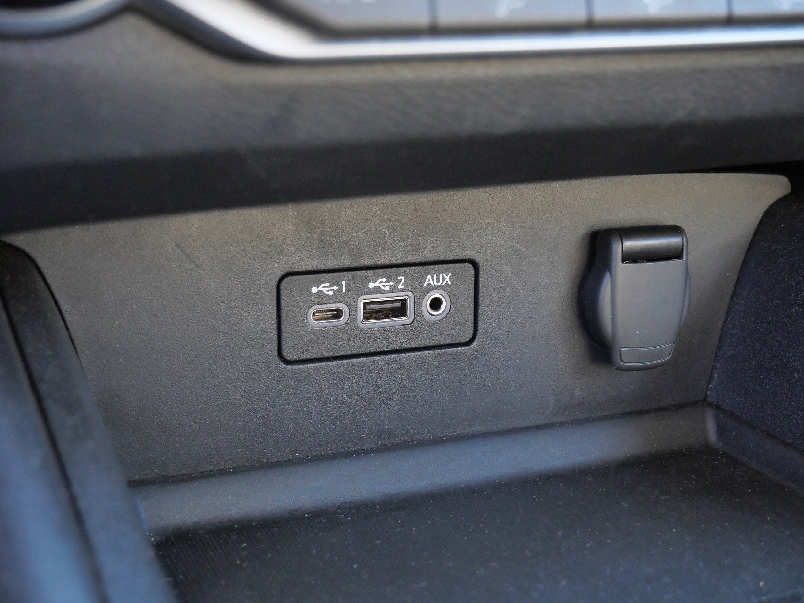 Used 2025 Gun Metallic Nissan SV image 30