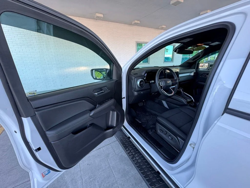Used 2026 White Chevrolet LT image 11