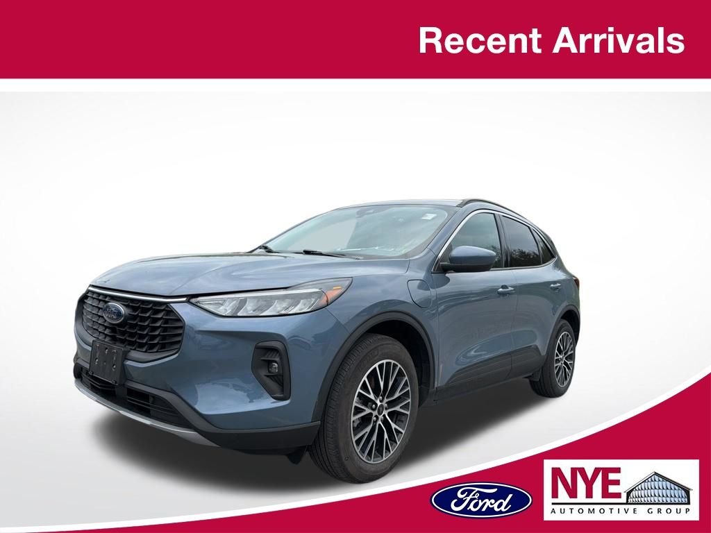 2024 Ford Escape Plug-in FWD's photo