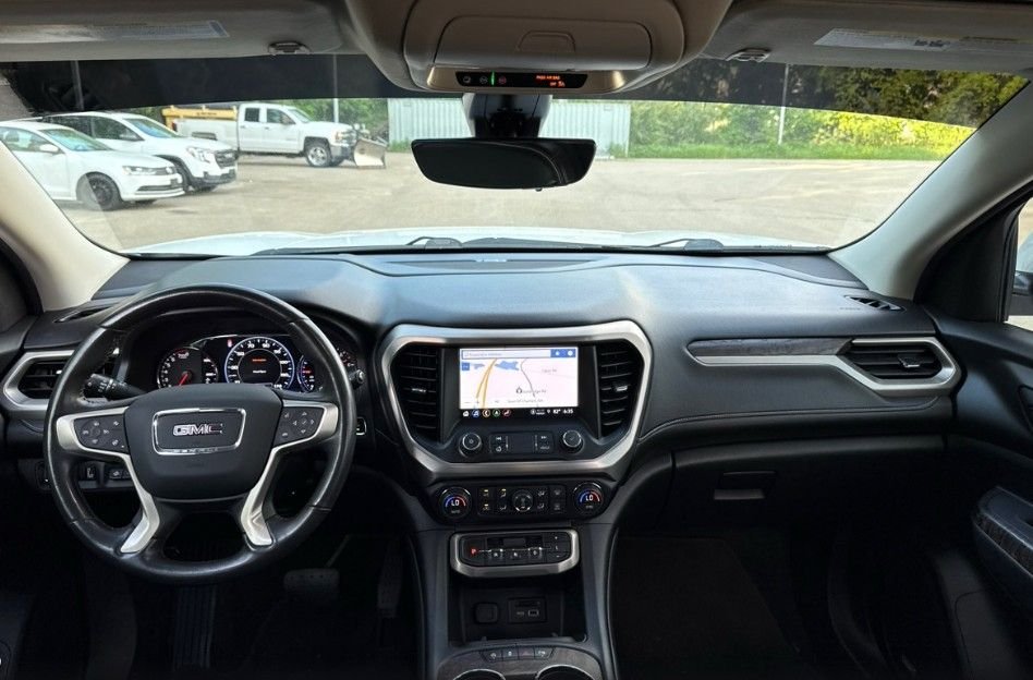 Used 2022 White GMC Denali image 14