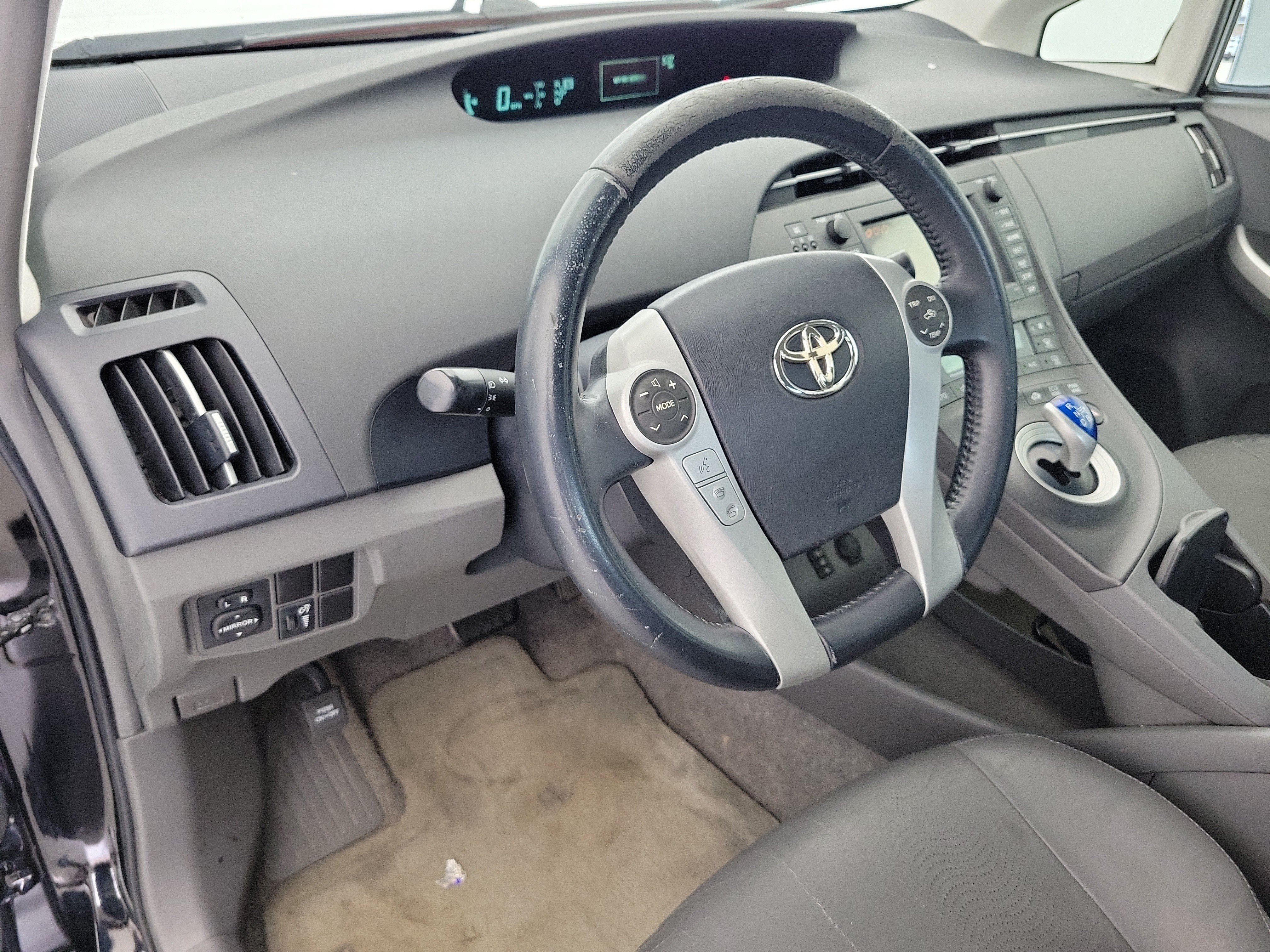 Used 2010 Black Toyota IV image 17