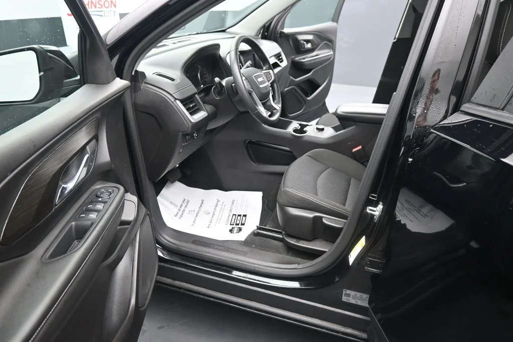2024 GMC Terrain SLE - Photo 16