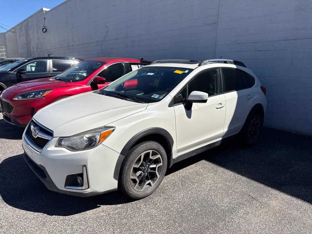 Used 2016 White Subaru 2.0i Premium image 3