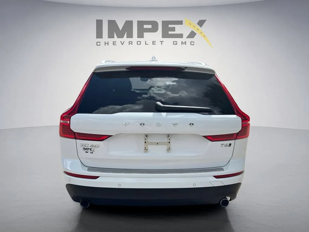 Used 2019  Volvo Momentum image 4
