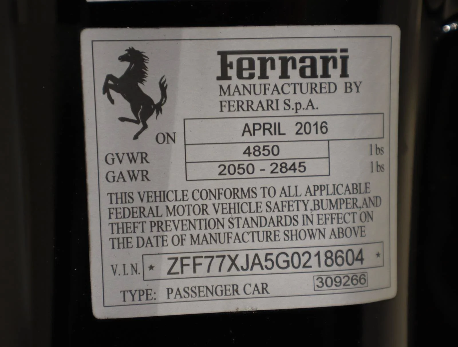 Used 2016 Nero Daytona Ferrari T image 39