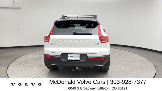 Used 2019 White Volvo R-Design image 3