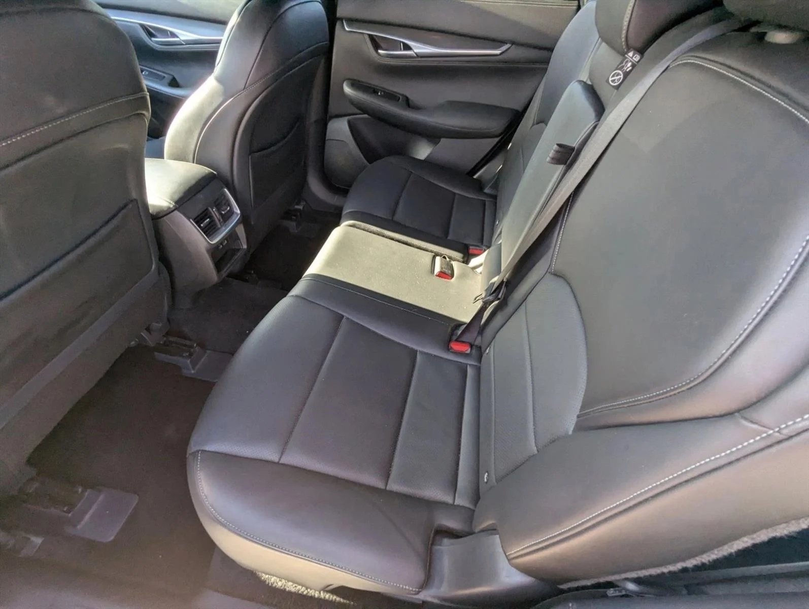 Used 2025 Hermosa Blue INFINITI LUXE image 19