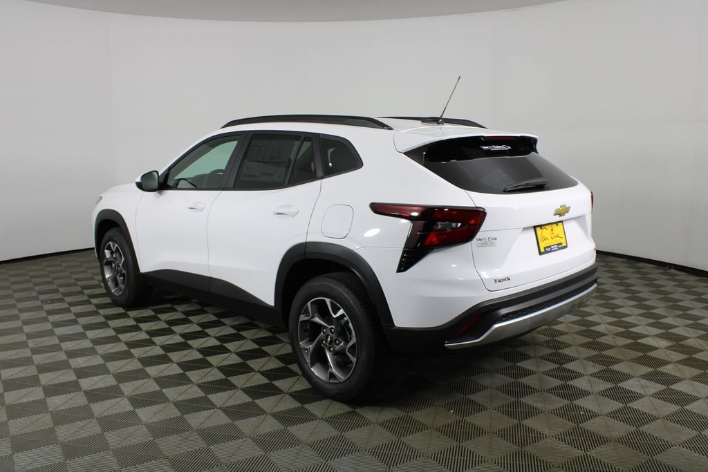 2026 Chevrolet Trax LT - Photo 4