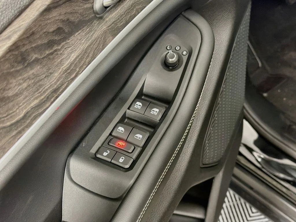 New 2027 Black Jeep Altitude image 18