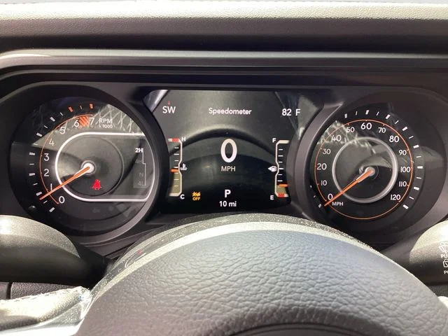 New 2026 Reign Jeep 4-DOOR SAHARA image 16