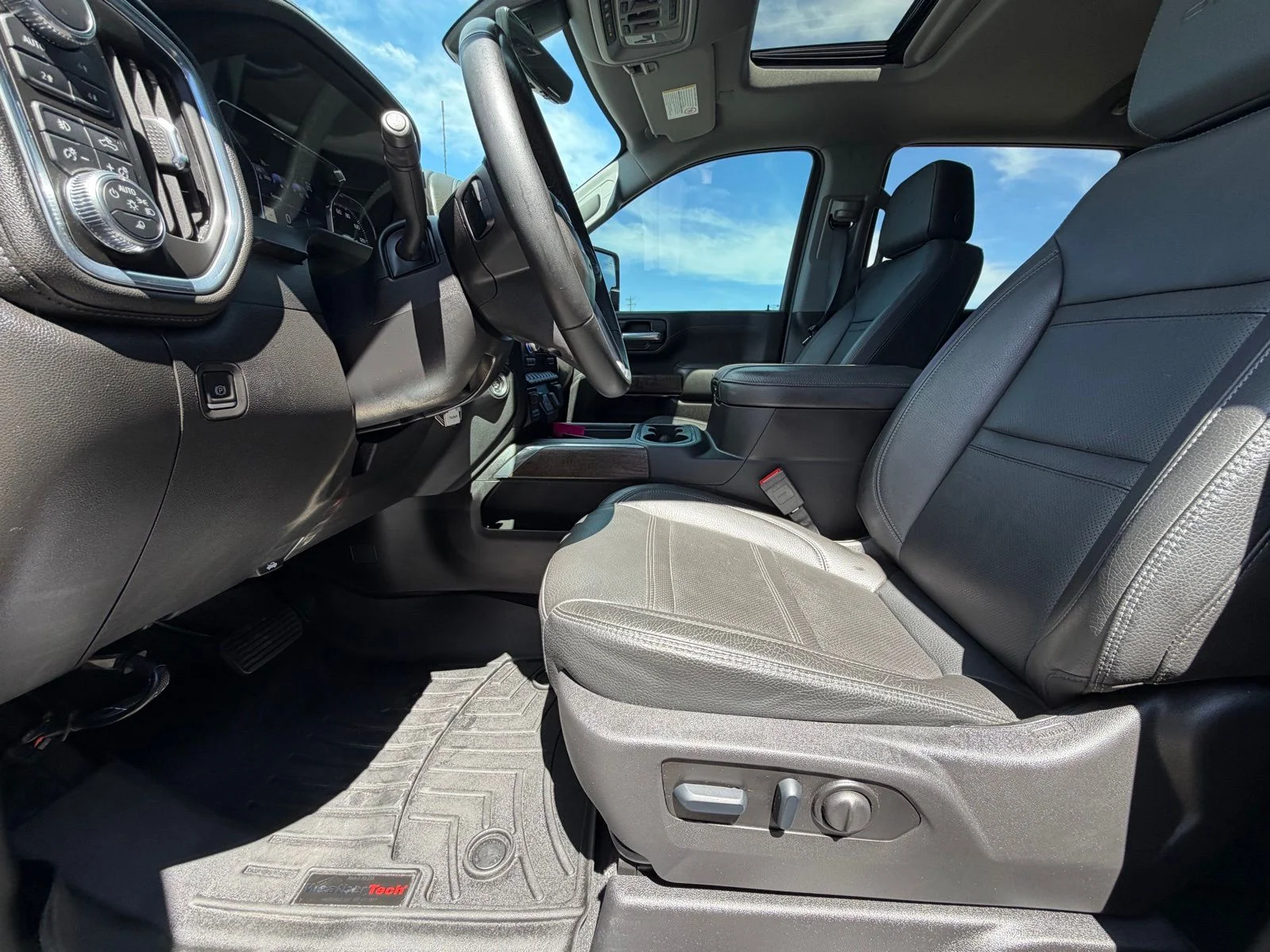 Used 2023 Black GMC Denali image 12