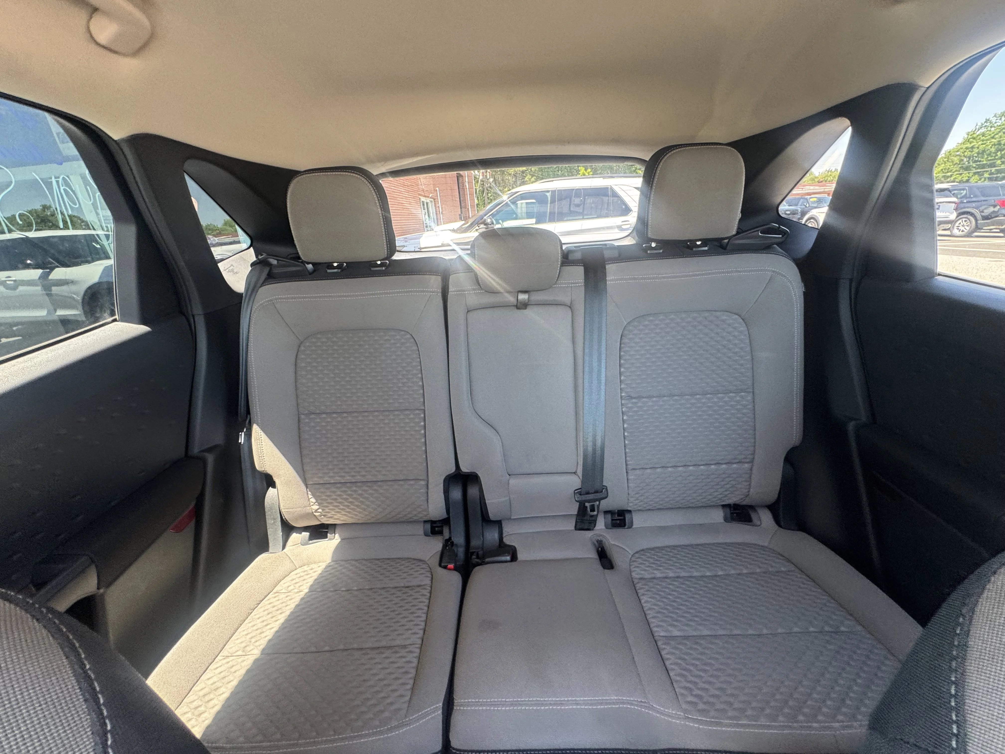 Used 2020 Blue Metallic Ford SE image 11
