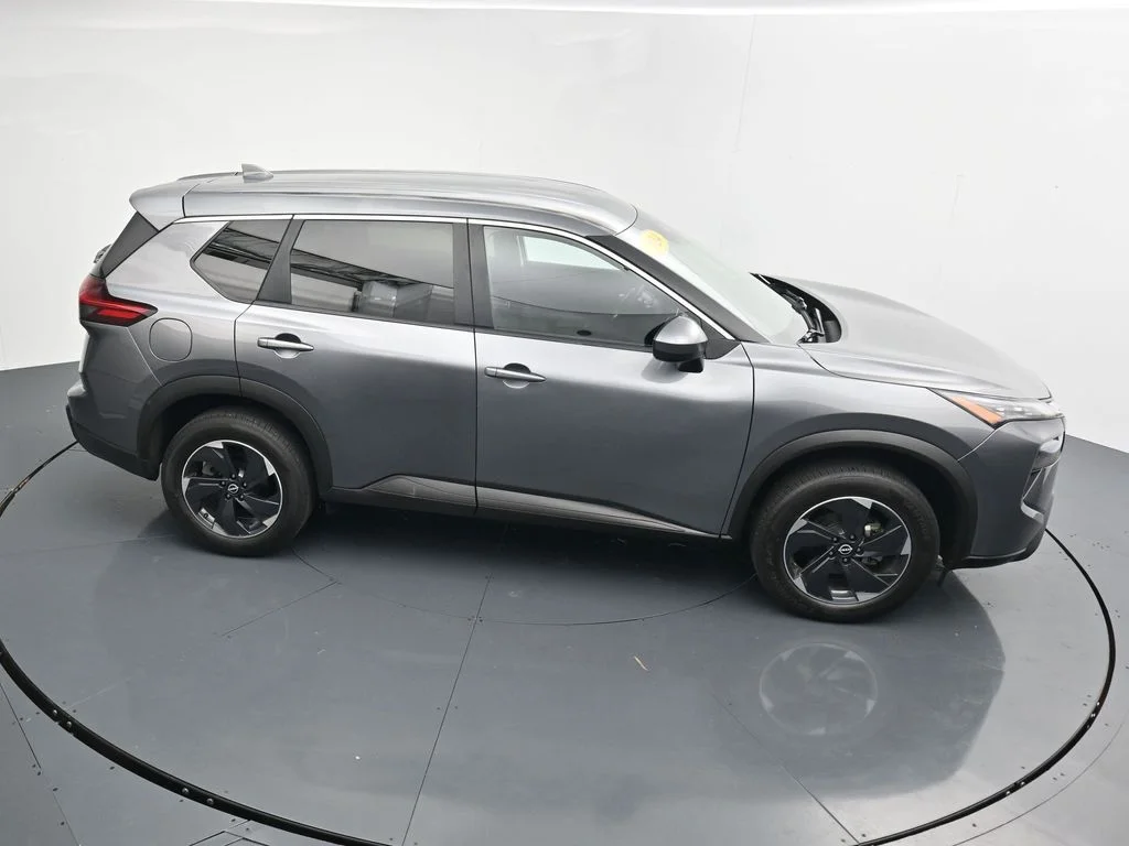 Used 2024 Gray Nissan SV image 23