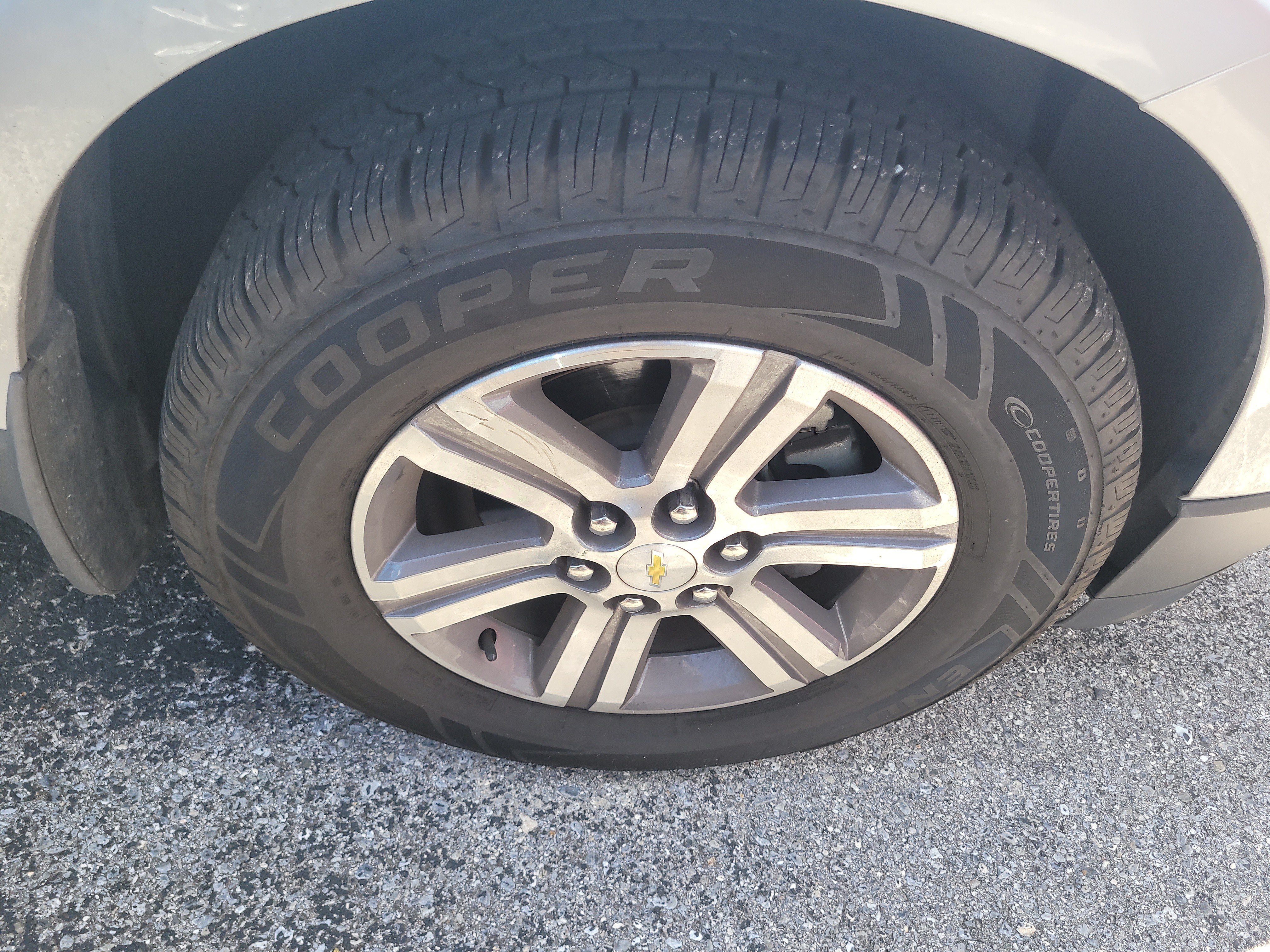 Used 2017 Silver Ice Metallic Chevrolet LT image 8