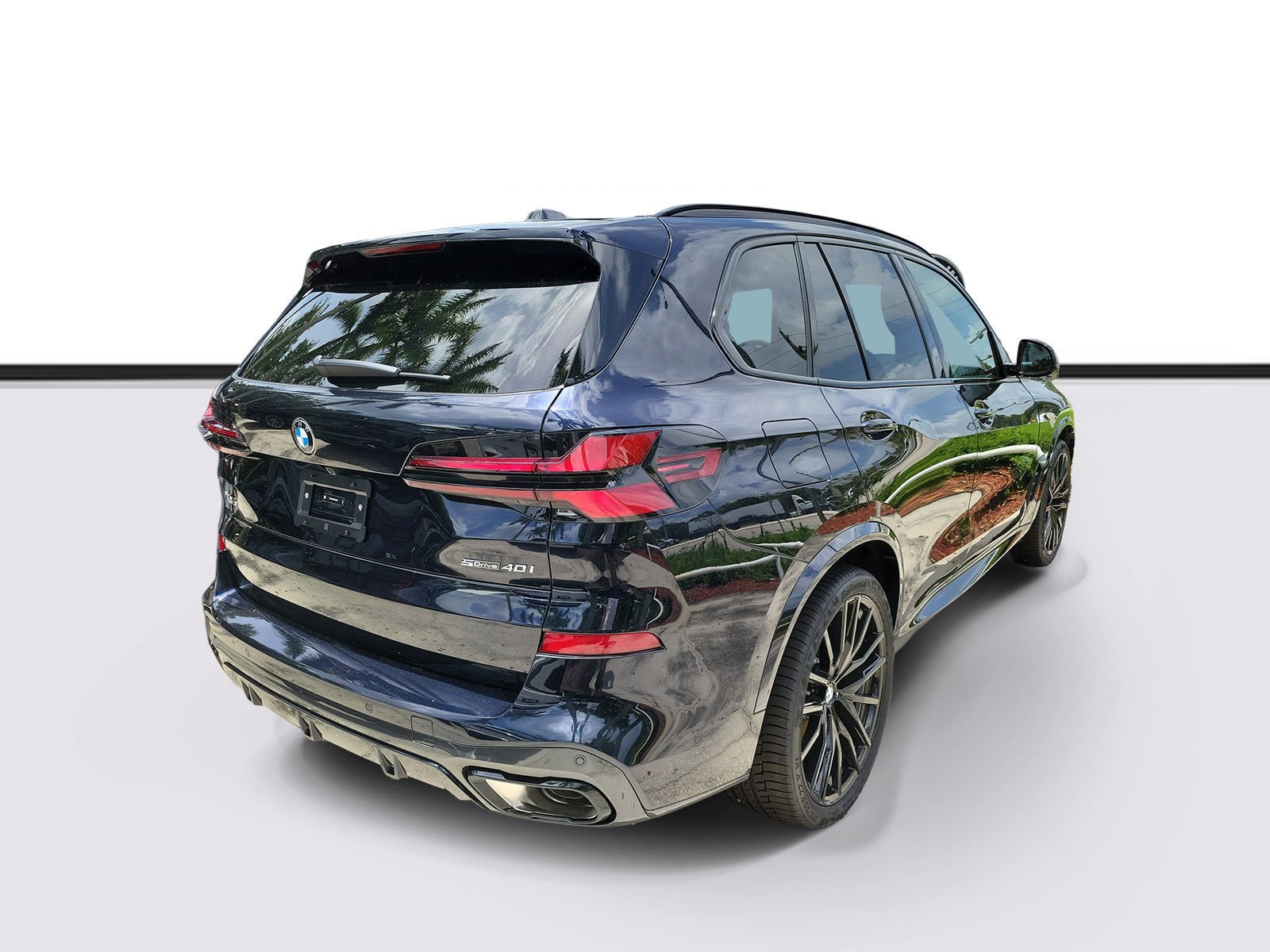 New 2026 Carbon Black Metallic BMW sDrive40i image 4