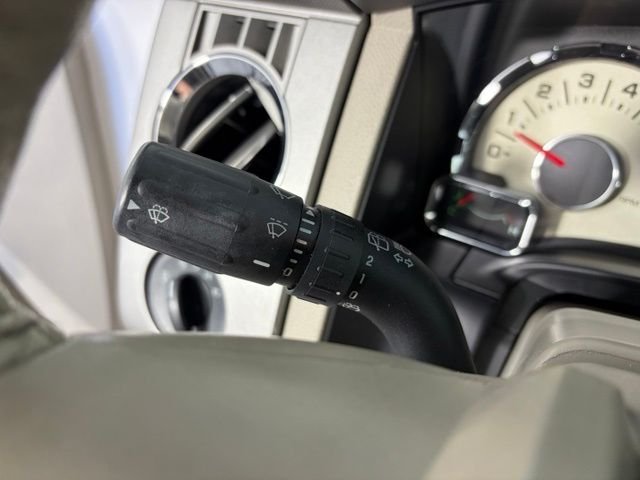 Used 2014 White Ford Limited image 34