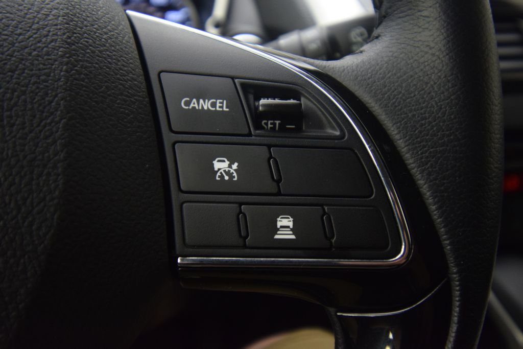 Used 2025 Red Mitsubishi SE image 34