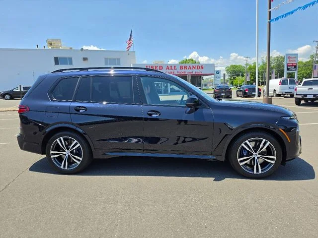 2023 BMW X7 M60i - Photo 8