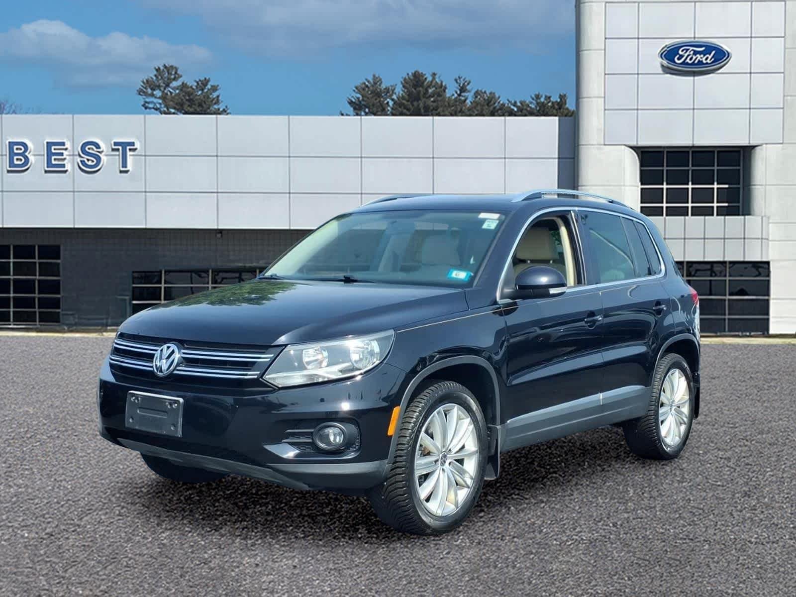 2013 Volkswagen Tiguan SE w/Sunroof & Nav