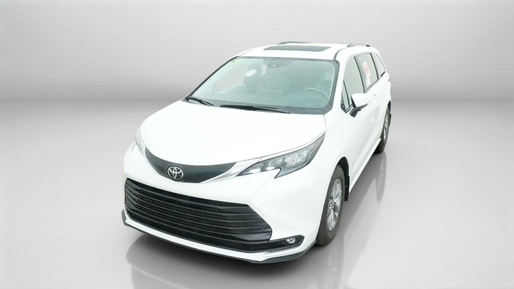 New 2026 Wind Chill Pearl Toyota XLE image 11