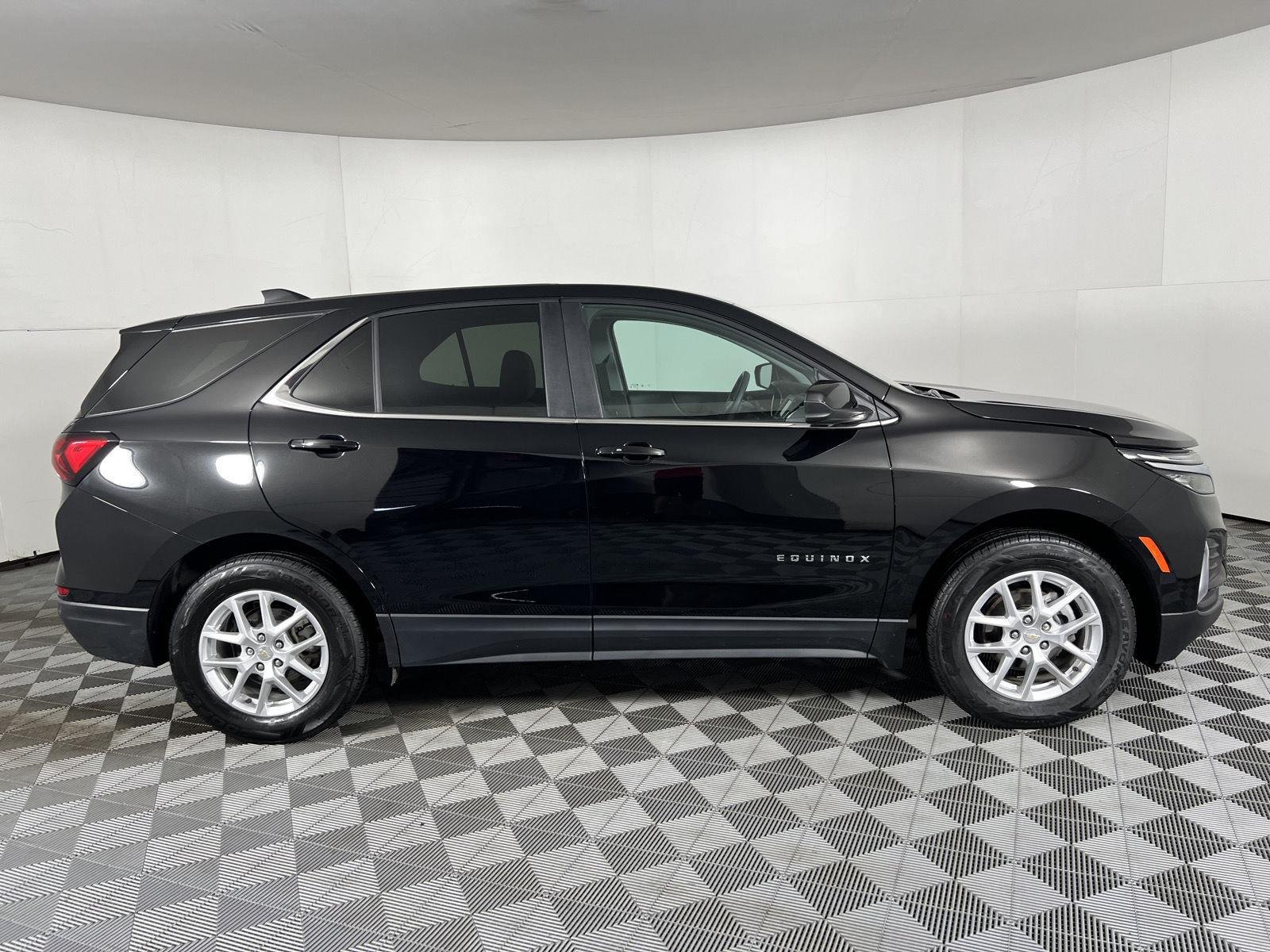 Used 2024 Mosaic Black Metallic Chevrolet LT image 21