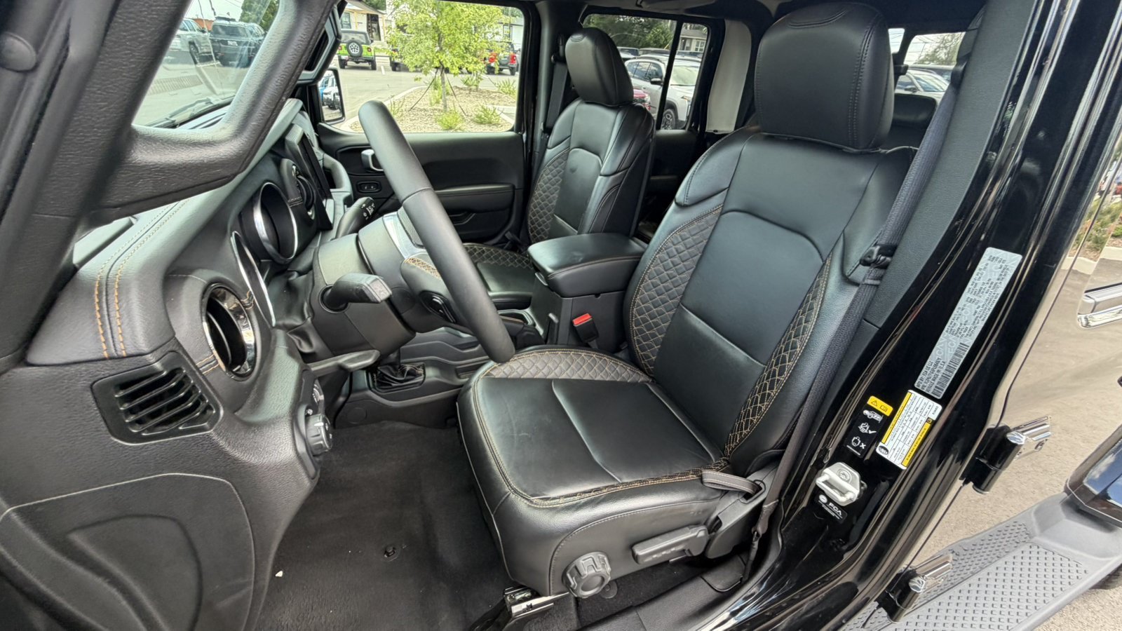 Used 2023 Black Clearcoat Jeep High Altitude image 12