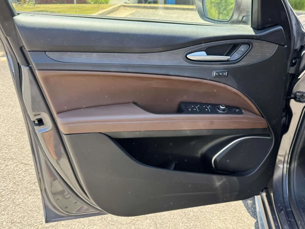 Used 2021 Gray Alfa Romeo Ti image 26