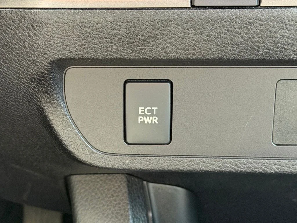 Used 2016 Black Toyota SR image 11
