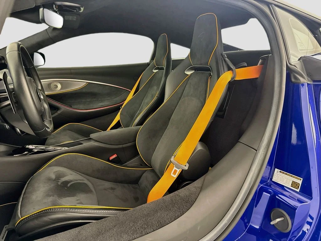 Used 2023 Blue McLaren  image 22
