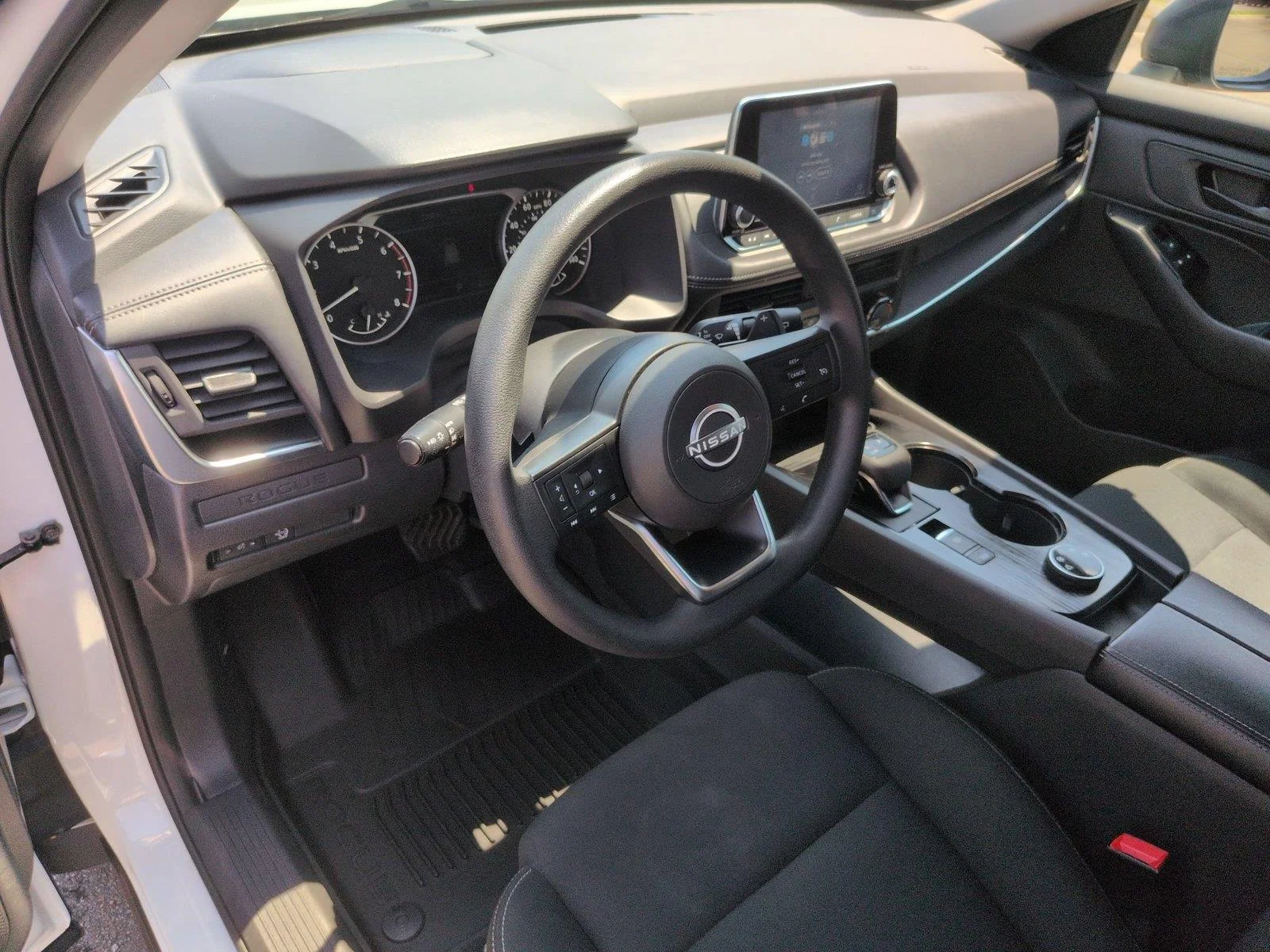 Used 2024 Glacier White Nissan S image 19